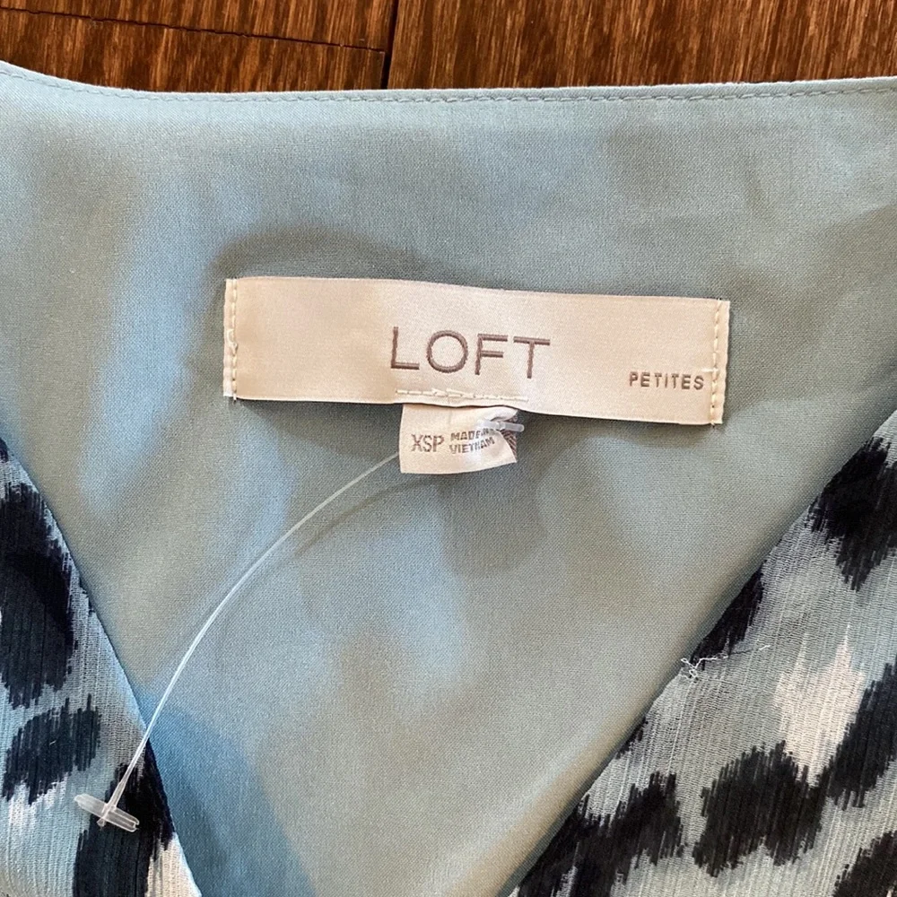 Loft Petites animal print v-neck long sleeve dress size XSP - Picture 7 of 11